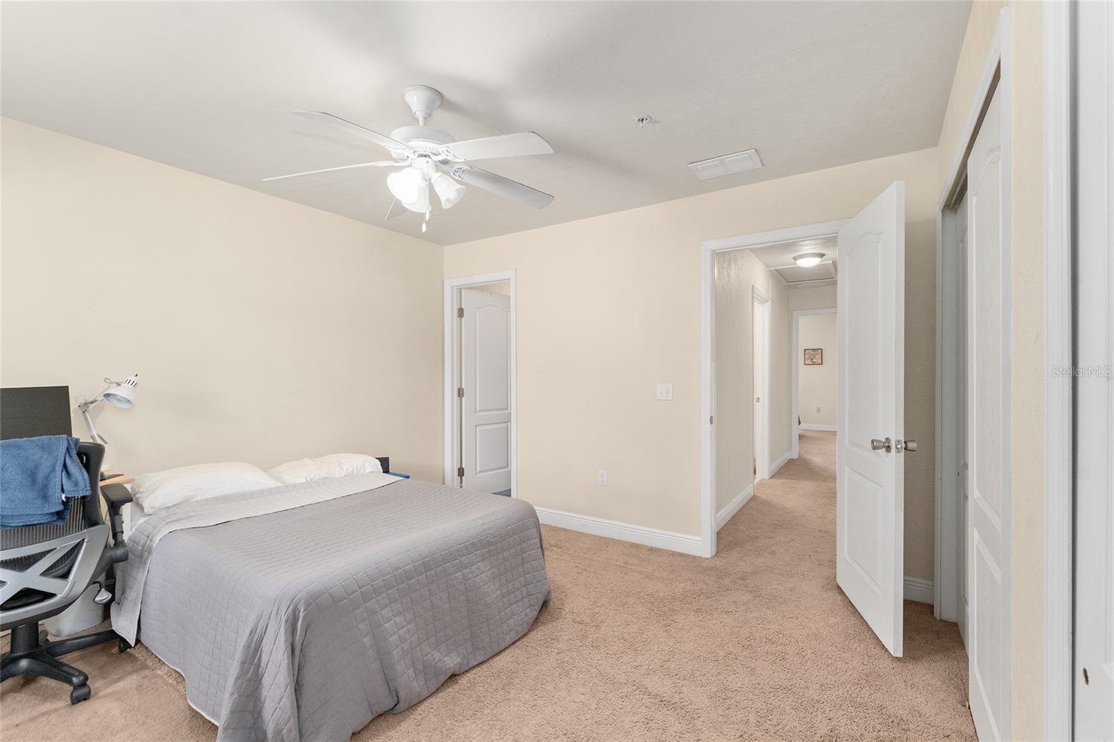 2980 Sw 35th Pl #101 Property Photo 24