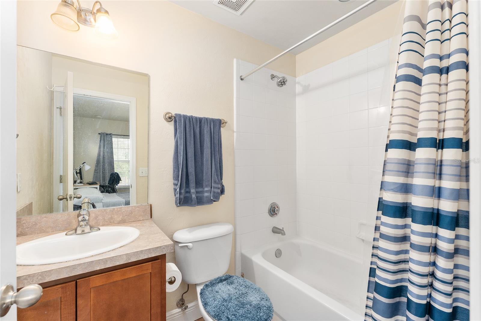 2980 Sw 35th Pl #101 Property Photo 26