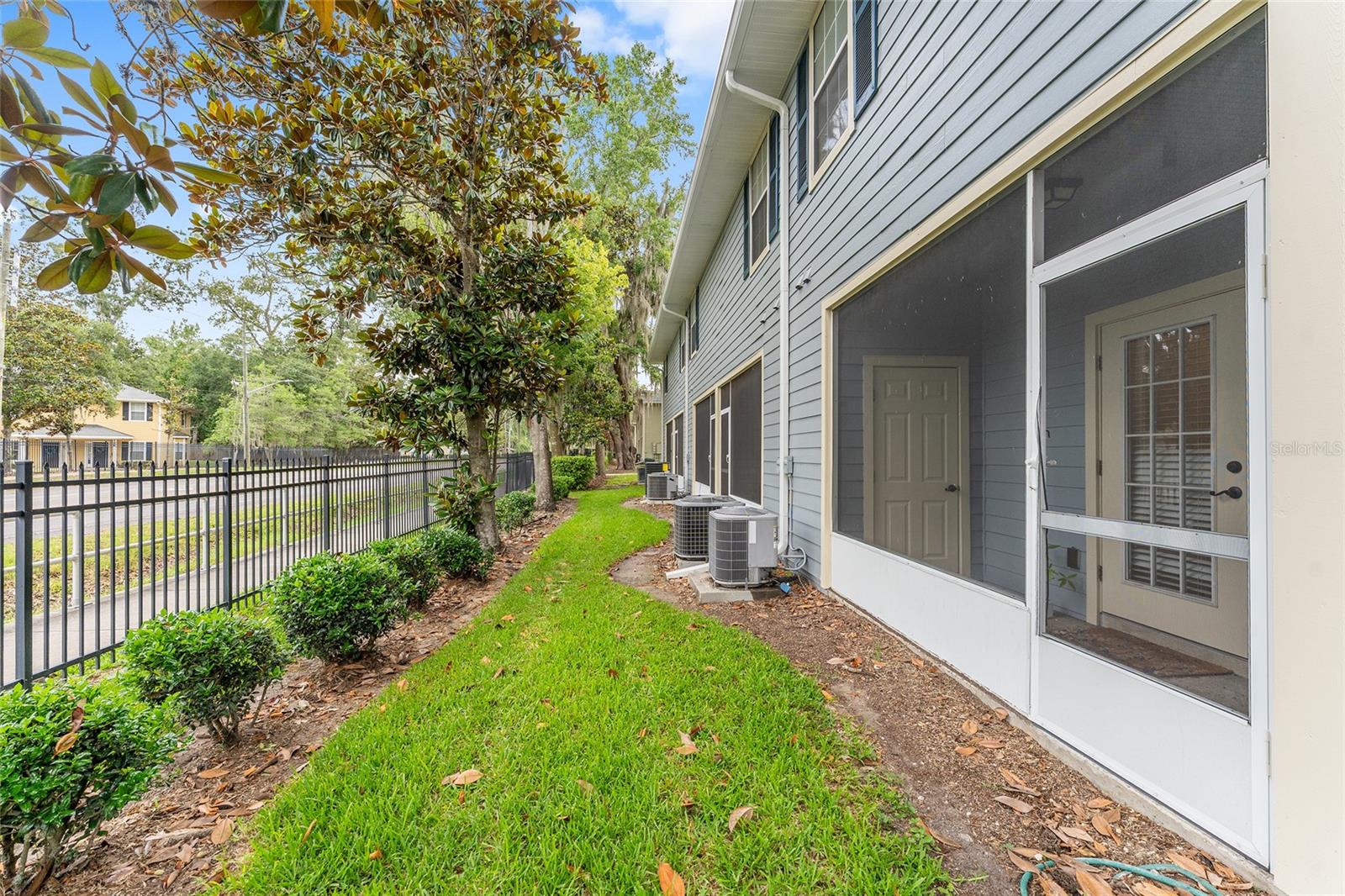 2980 Sw 35th Pl #101 Property Photo 32