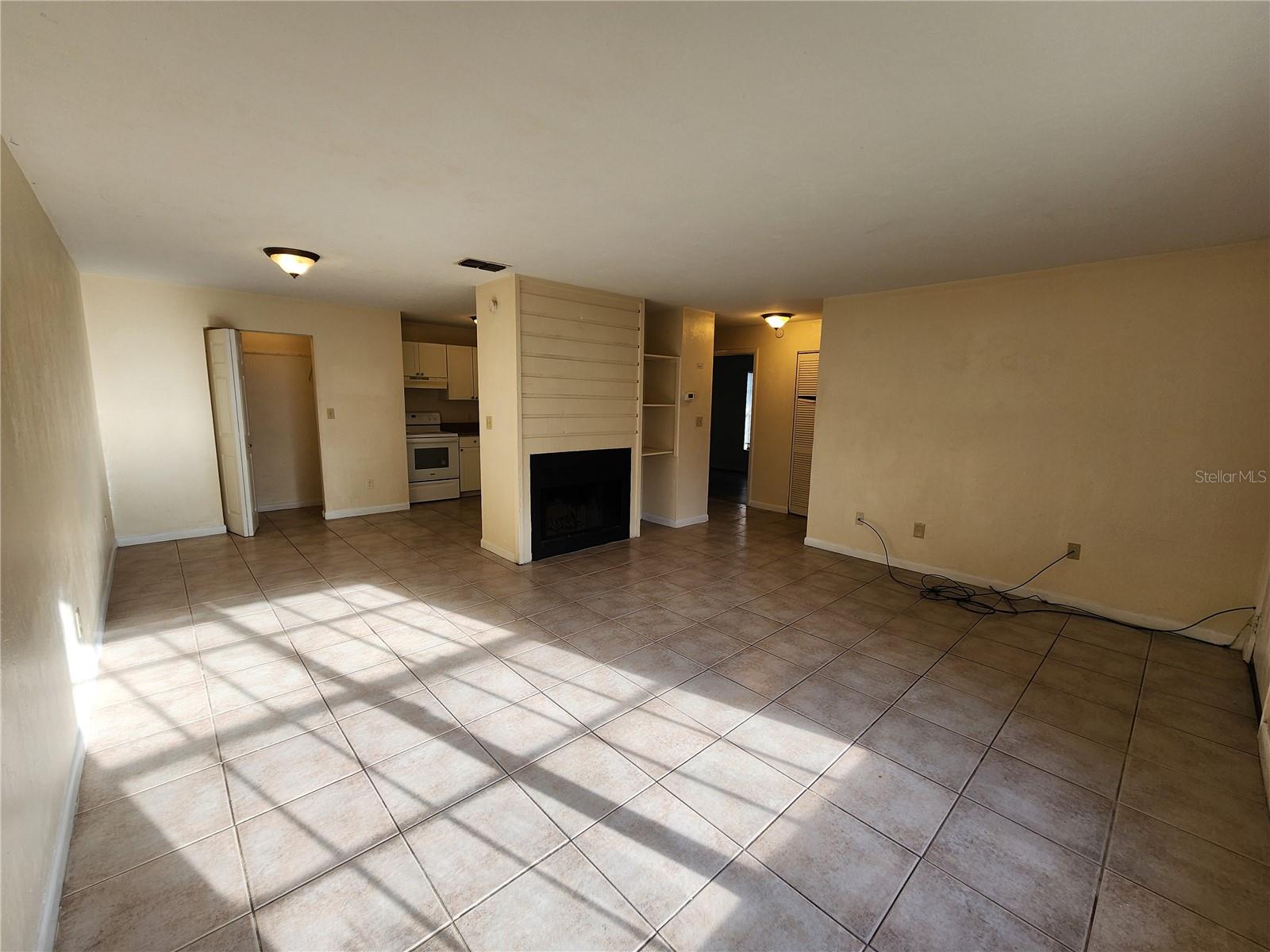 2529 Nw 62 Pl Property Photo 3