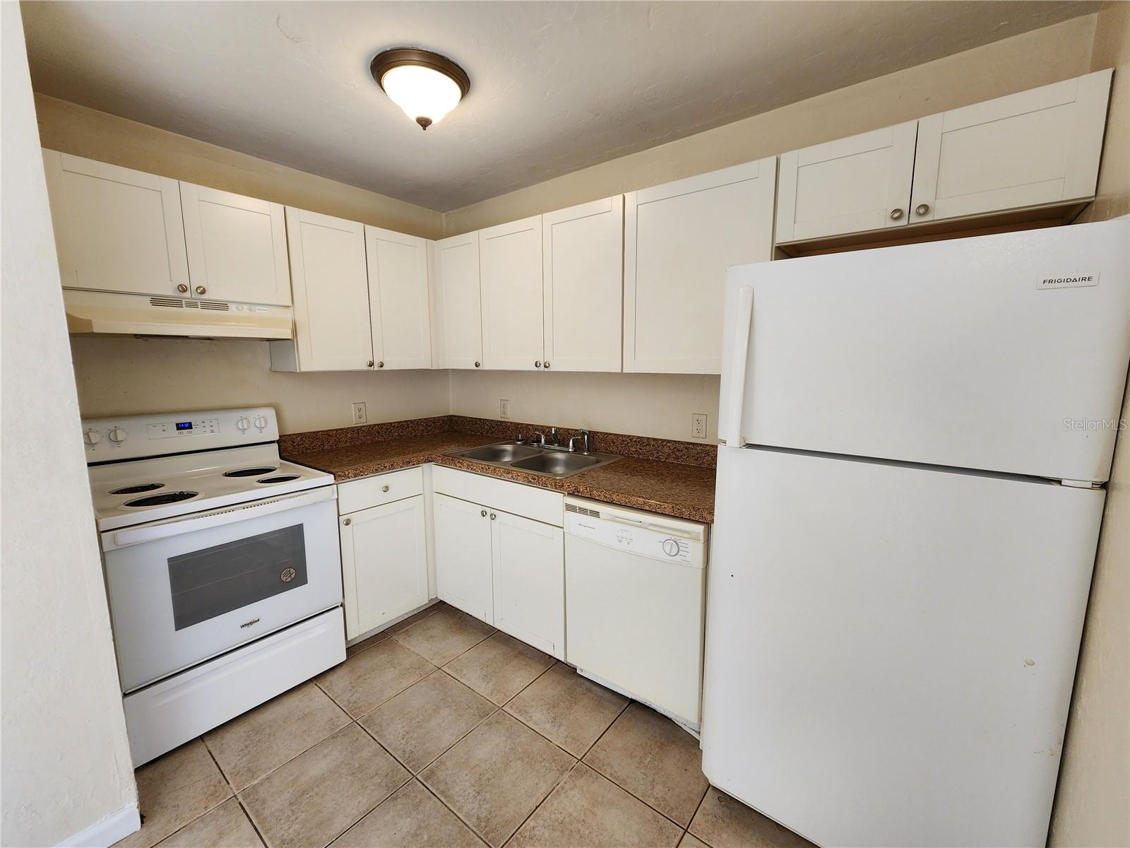 2529 Nw 62 Pl Property Photo 8