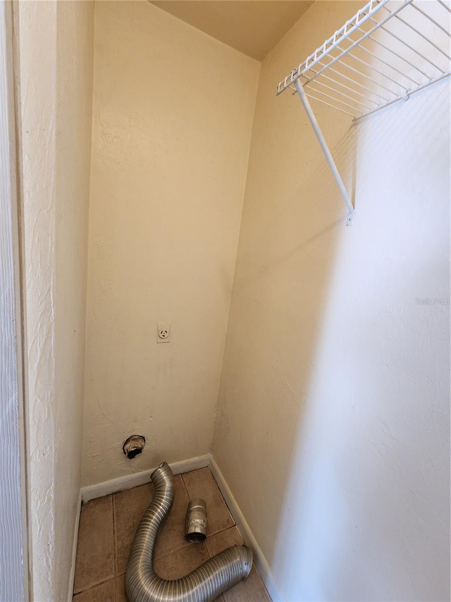 2529 Nw 62 Pl Property Photo 10