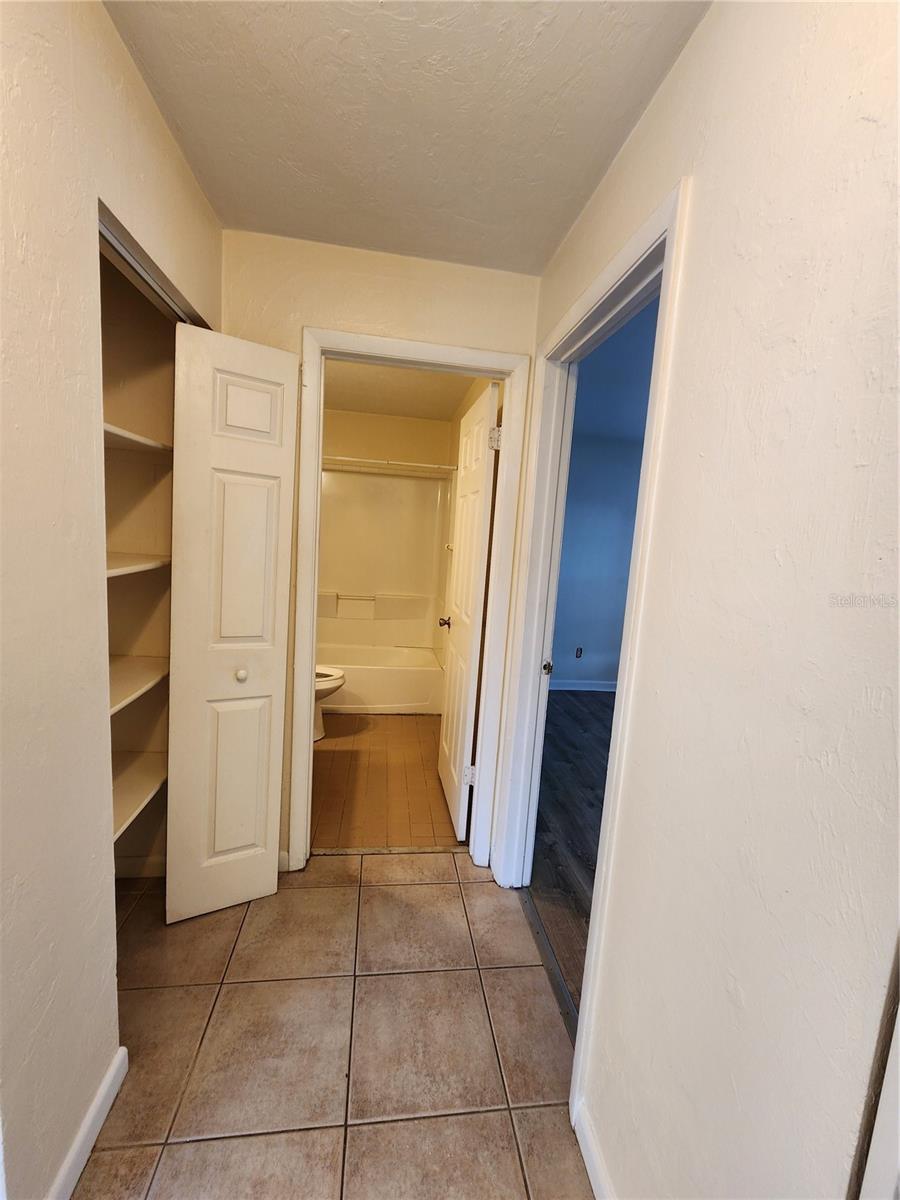 2529 Nw 62 Pl Property Photo 15