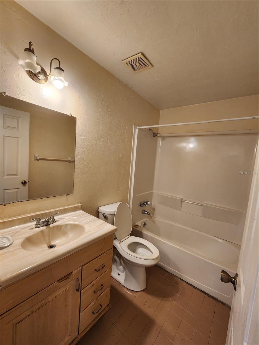 2529 Nw 62 Pl Property Photo 20