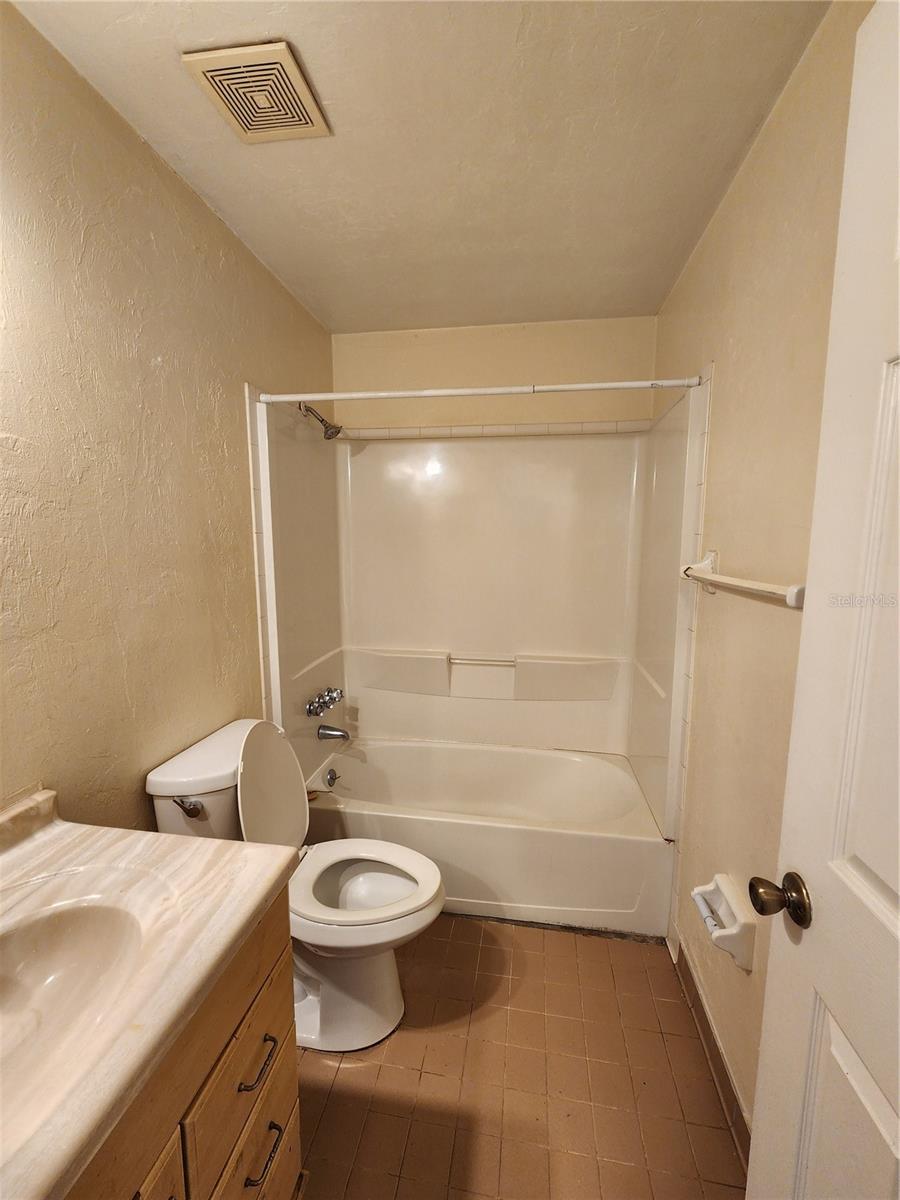 2529 Nw 62 Pl Property Photo 21