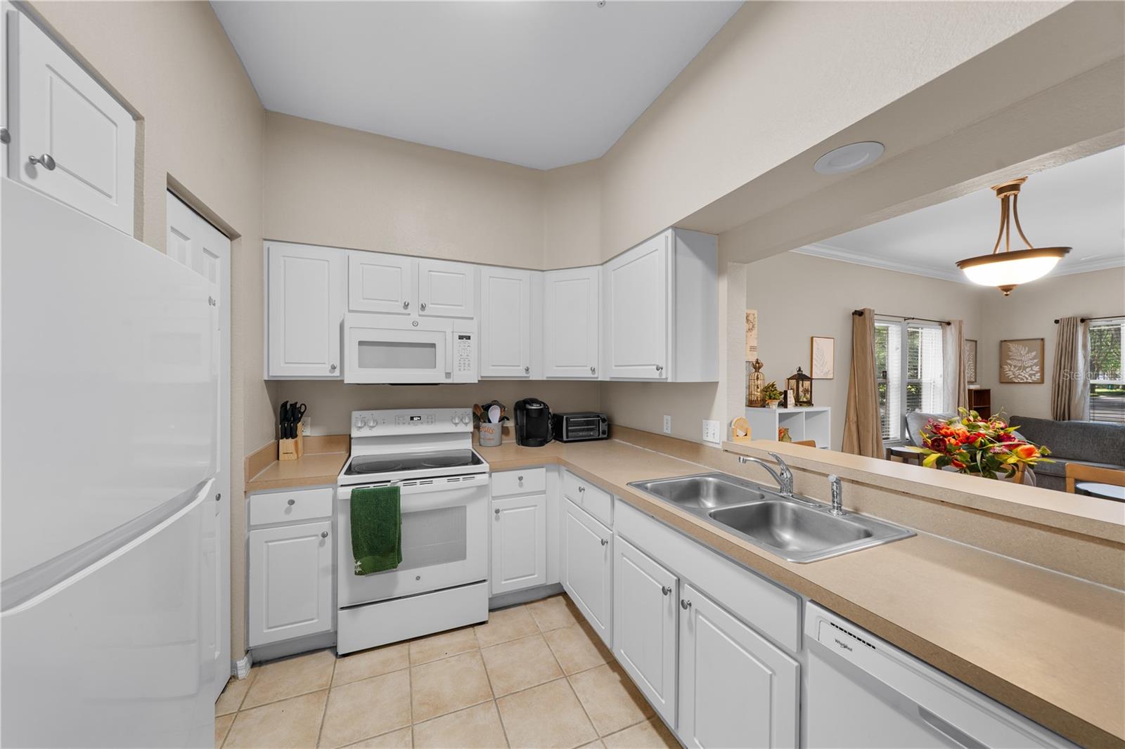 9177 Sw 52nd Rd #e-103 Property Photo 14