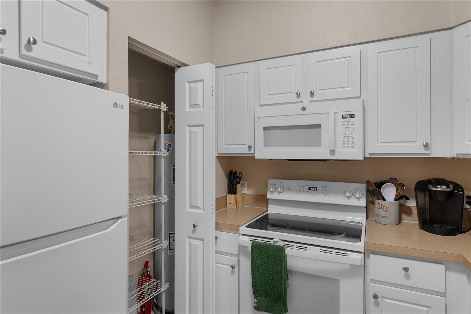 9177 Sw 52nd Rd #e-103 Property Photo 15