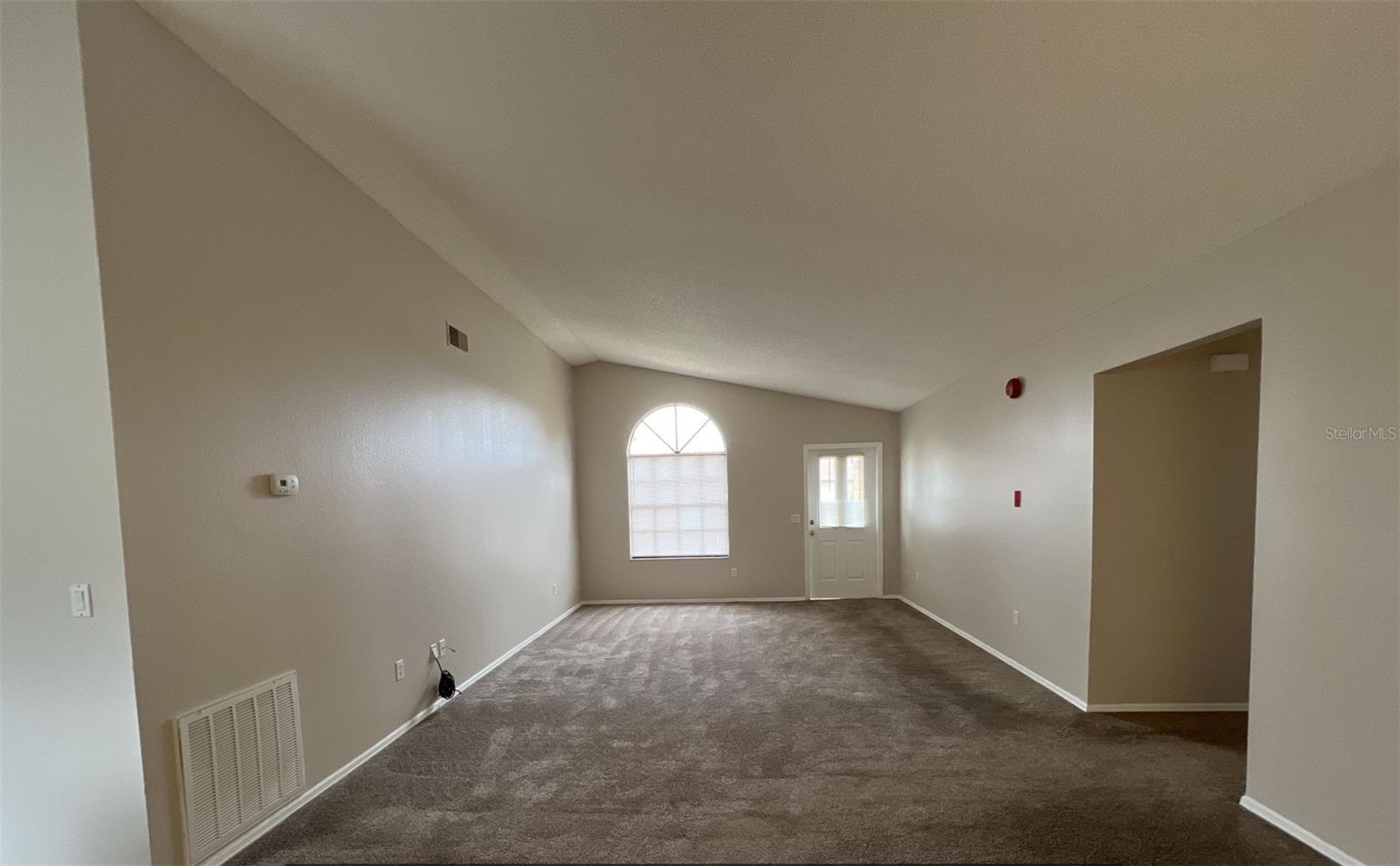 319 Oak Track Dr Property Photo 5