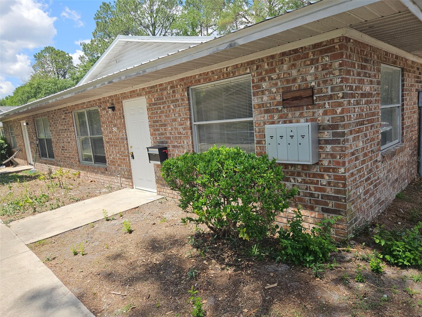 5813 Nw 23rd Ter #abcd Property Photo 1