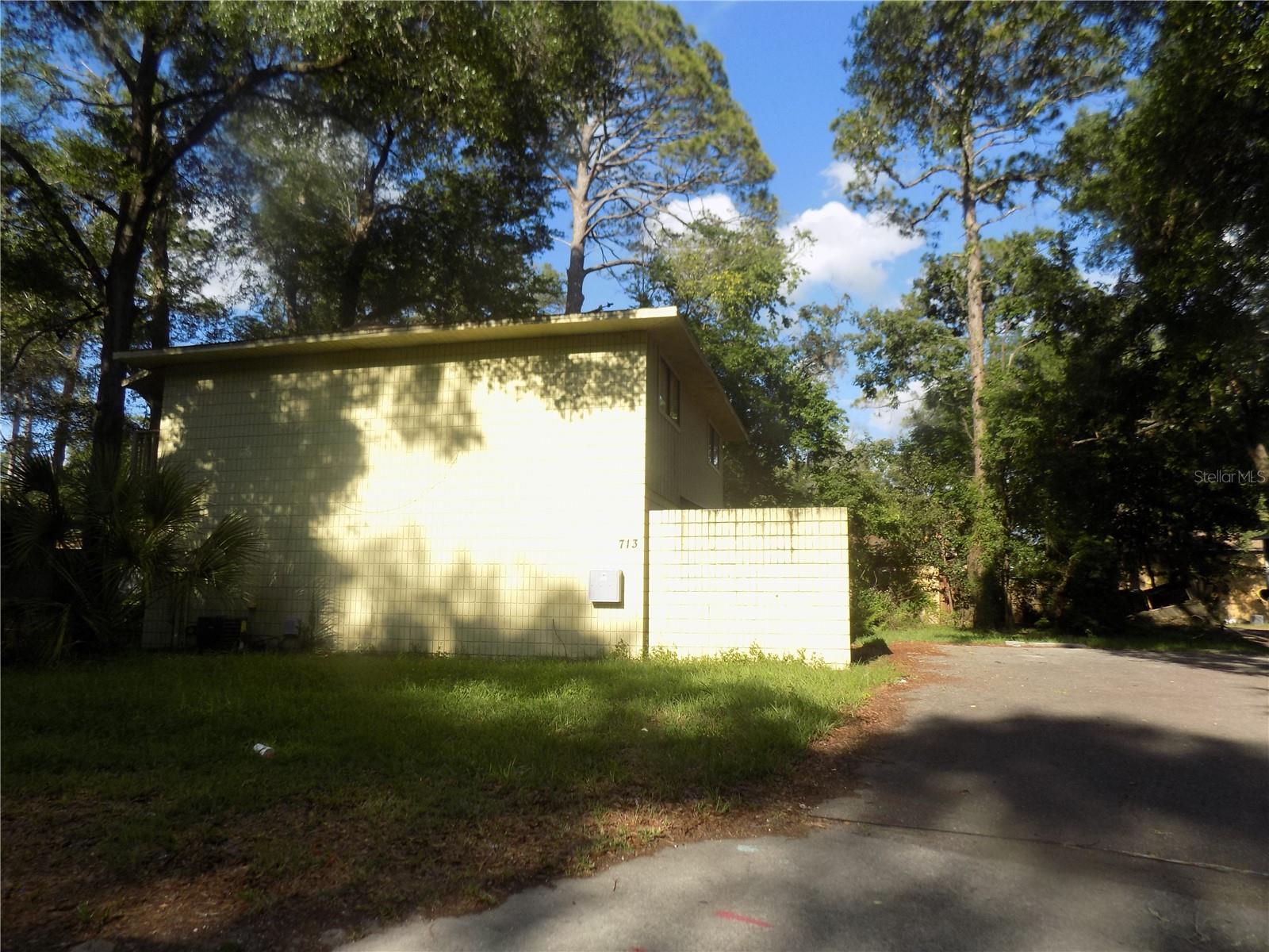 713 Sw 69 St Property Photo 4