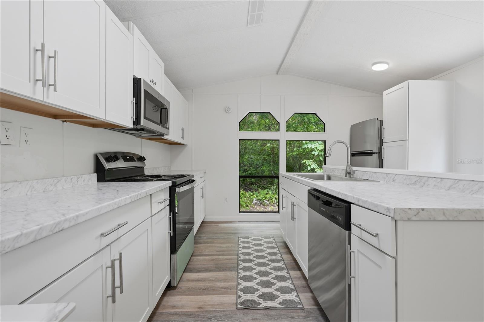 1212 Ne 1st Ave Property Photo 14