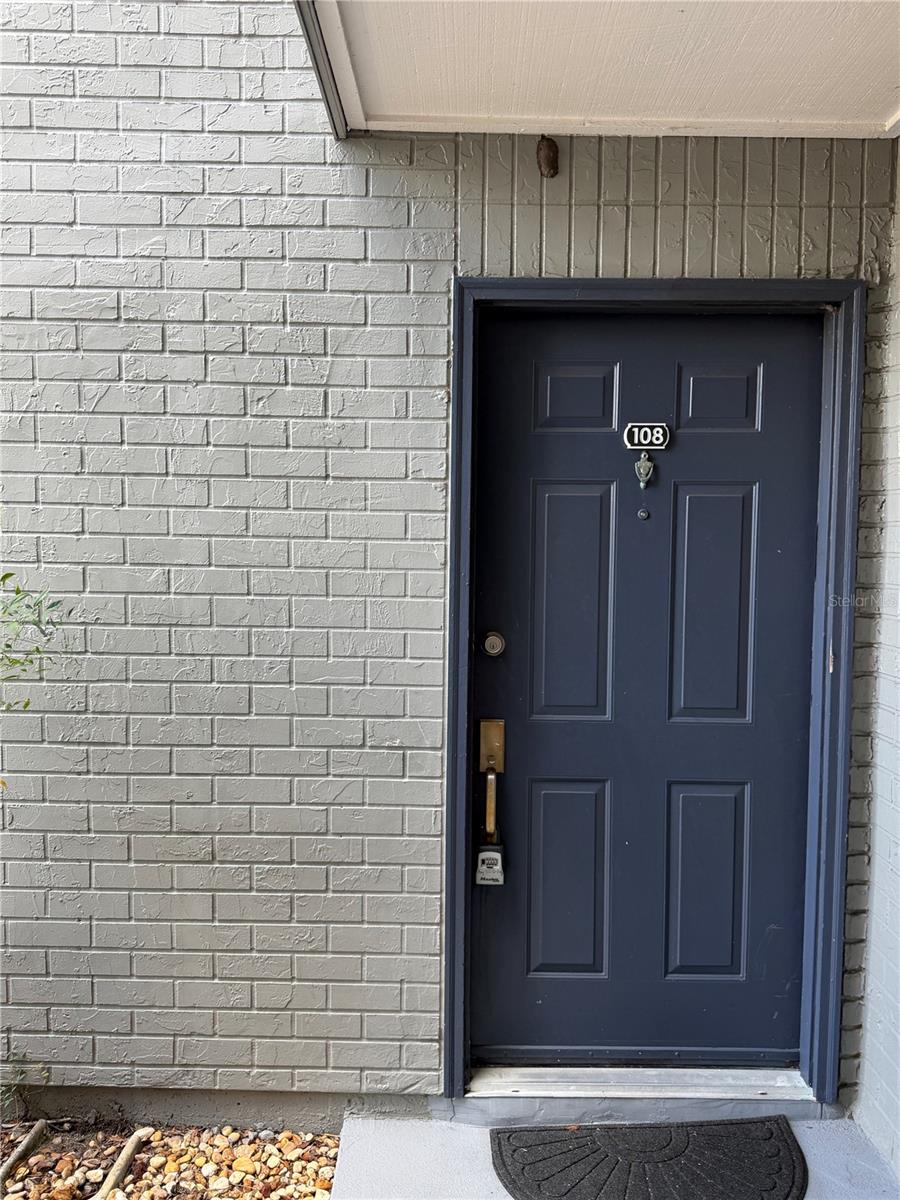 3756 Idlebrook Cir #108 Property Photo 5