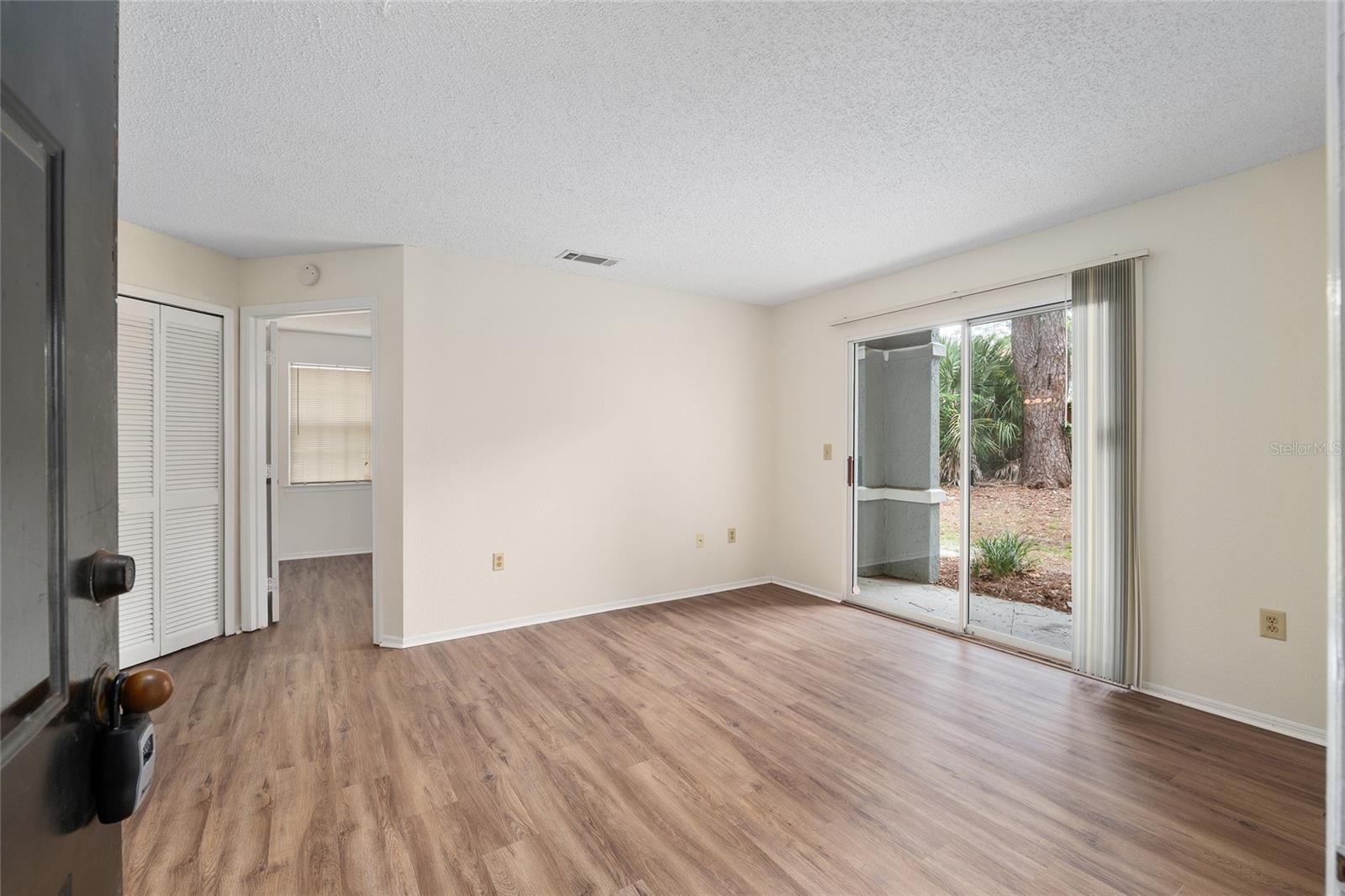 3705 Sw 27th St #412 Property Photo 3