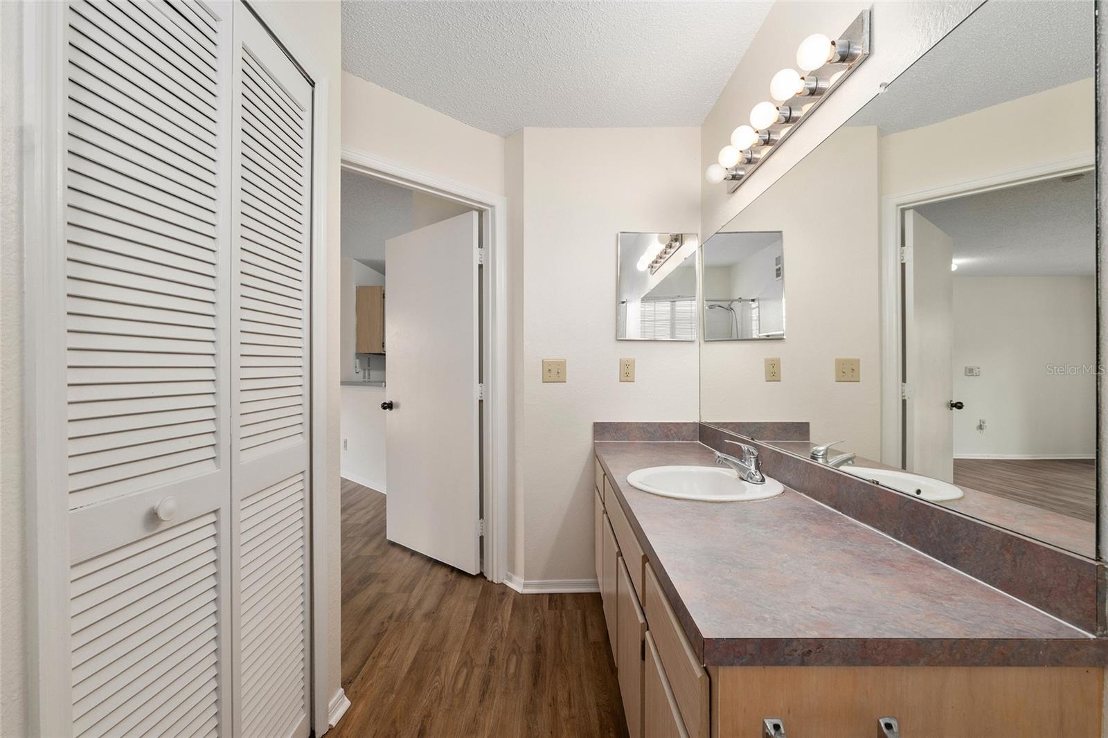 3705 Sw 27th St #412 Property Photo 24