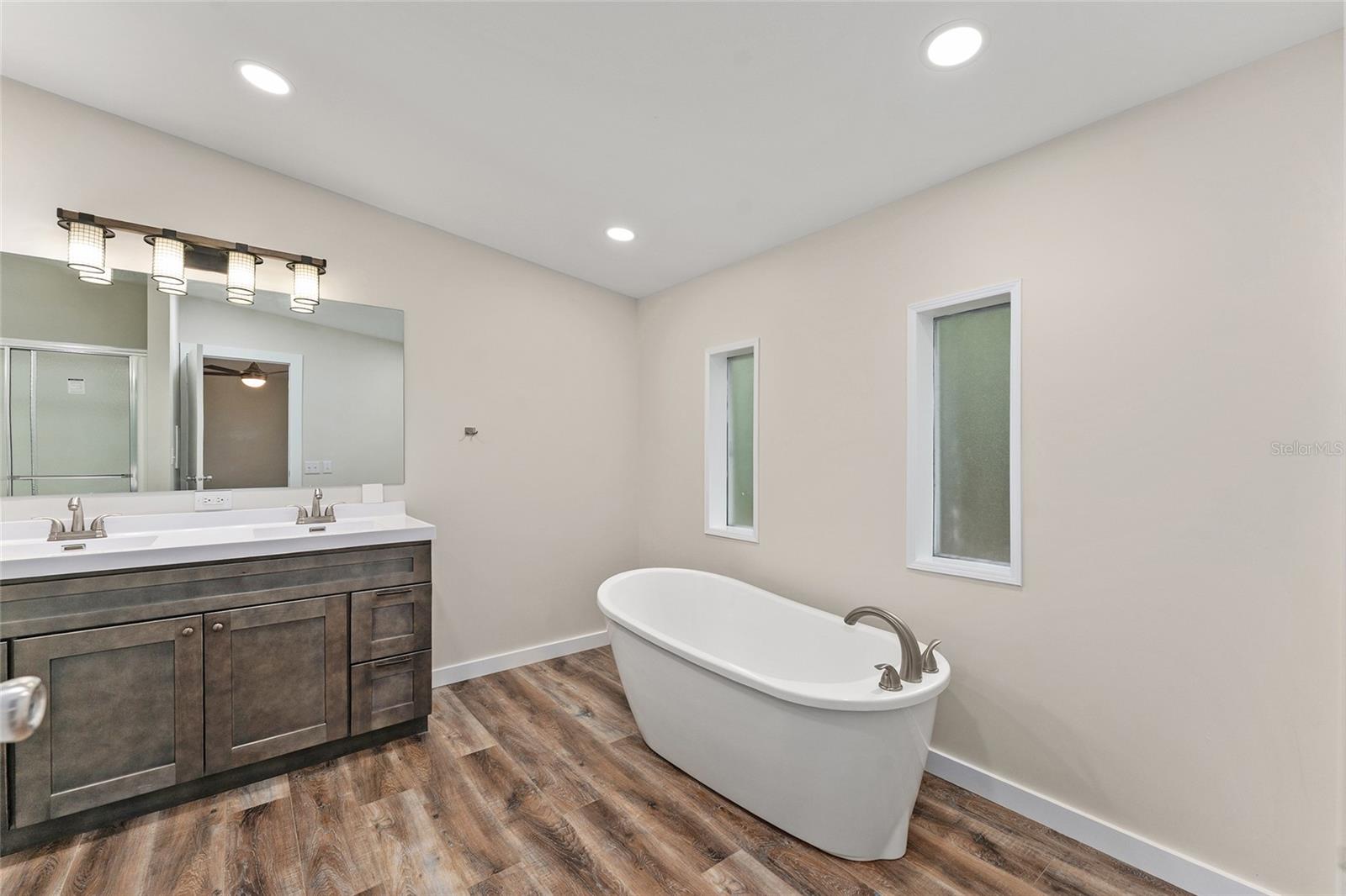 6028 Sw 91st Pl Property Photo 24