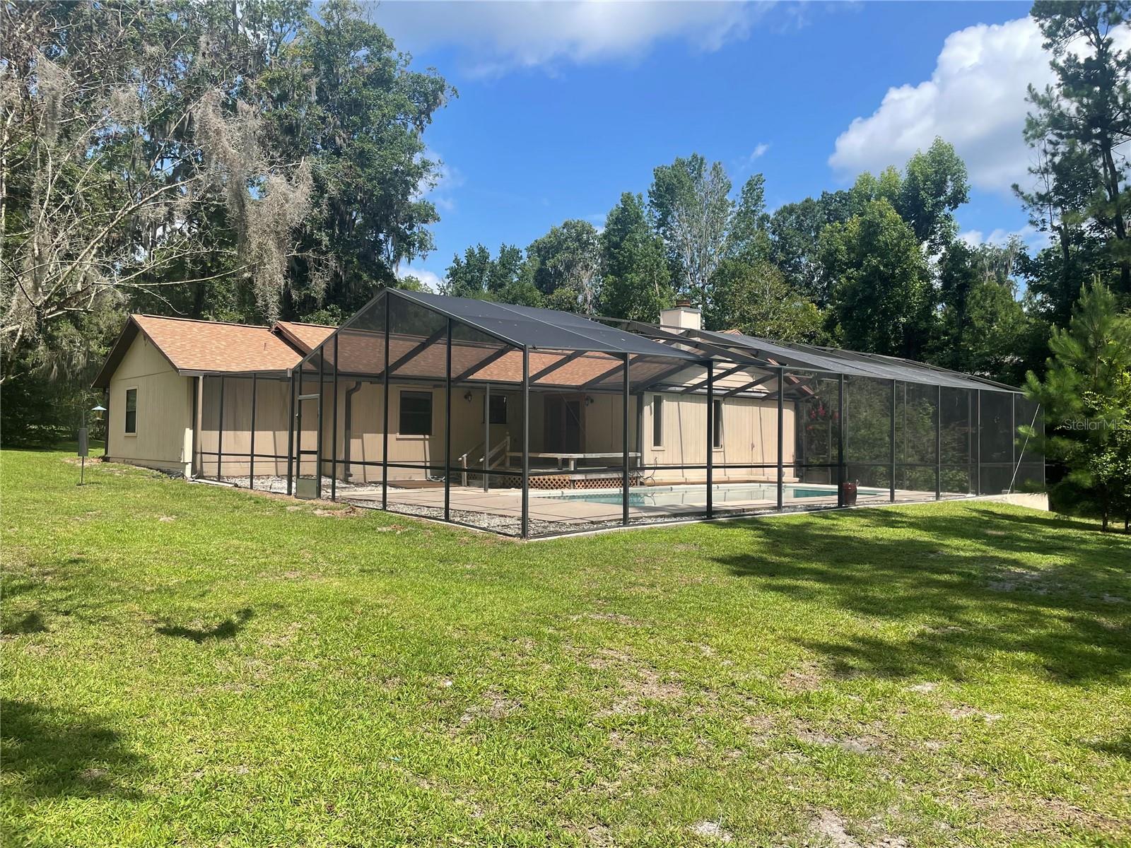 2421 Nw 106th Dr Property Photo 11