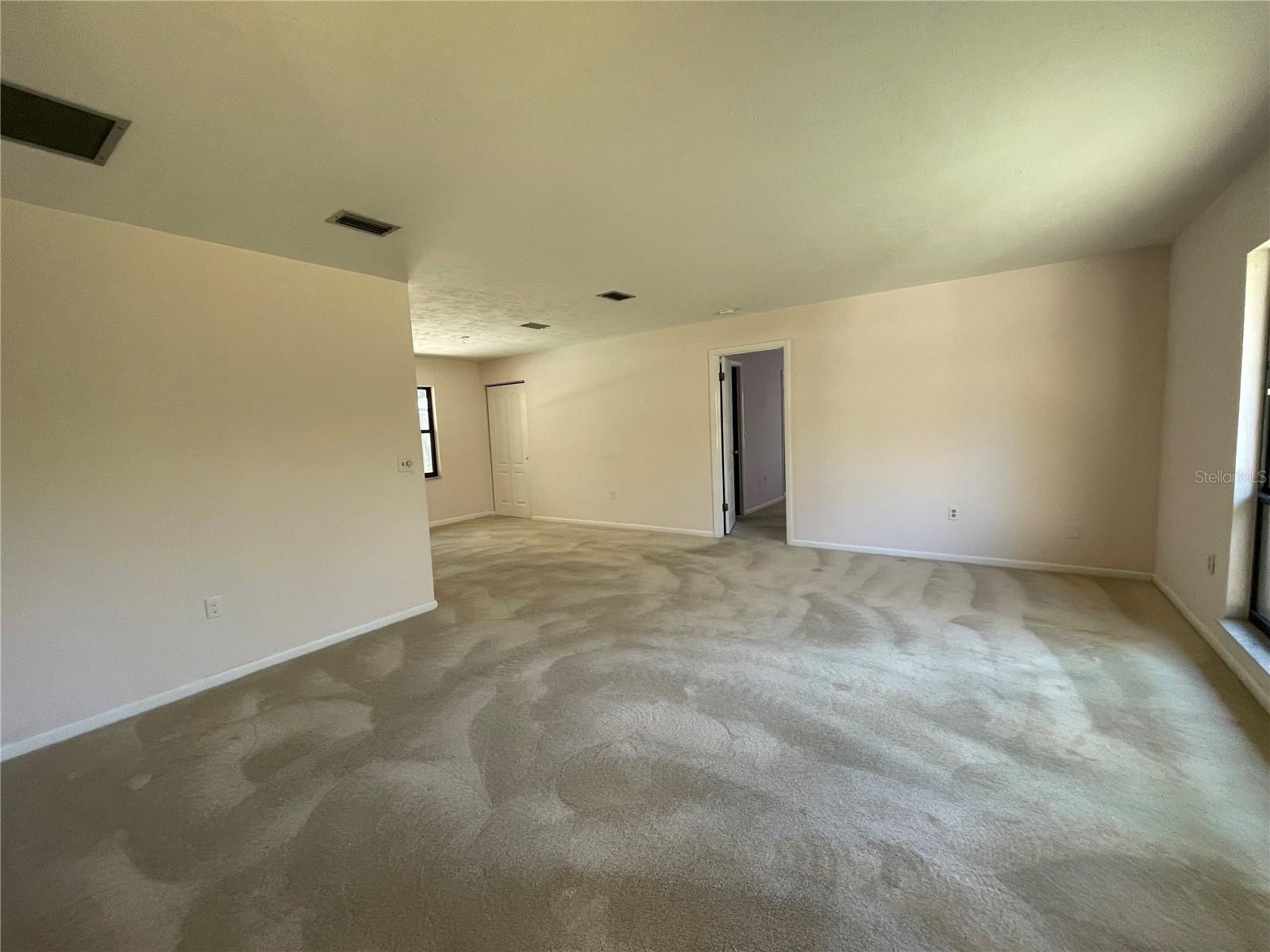 2421 Nw 106th Dr Property Photo 18