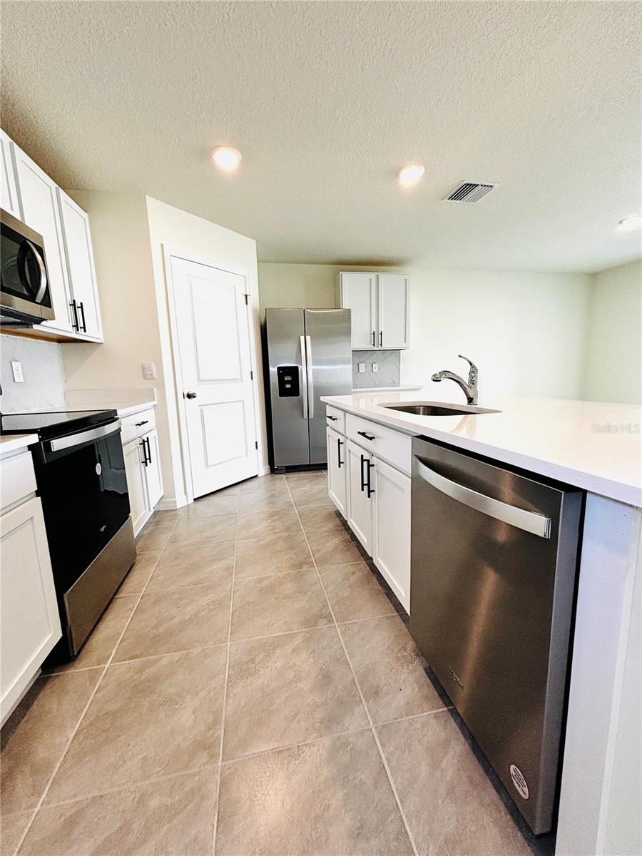 GC541273 Property Photo 4