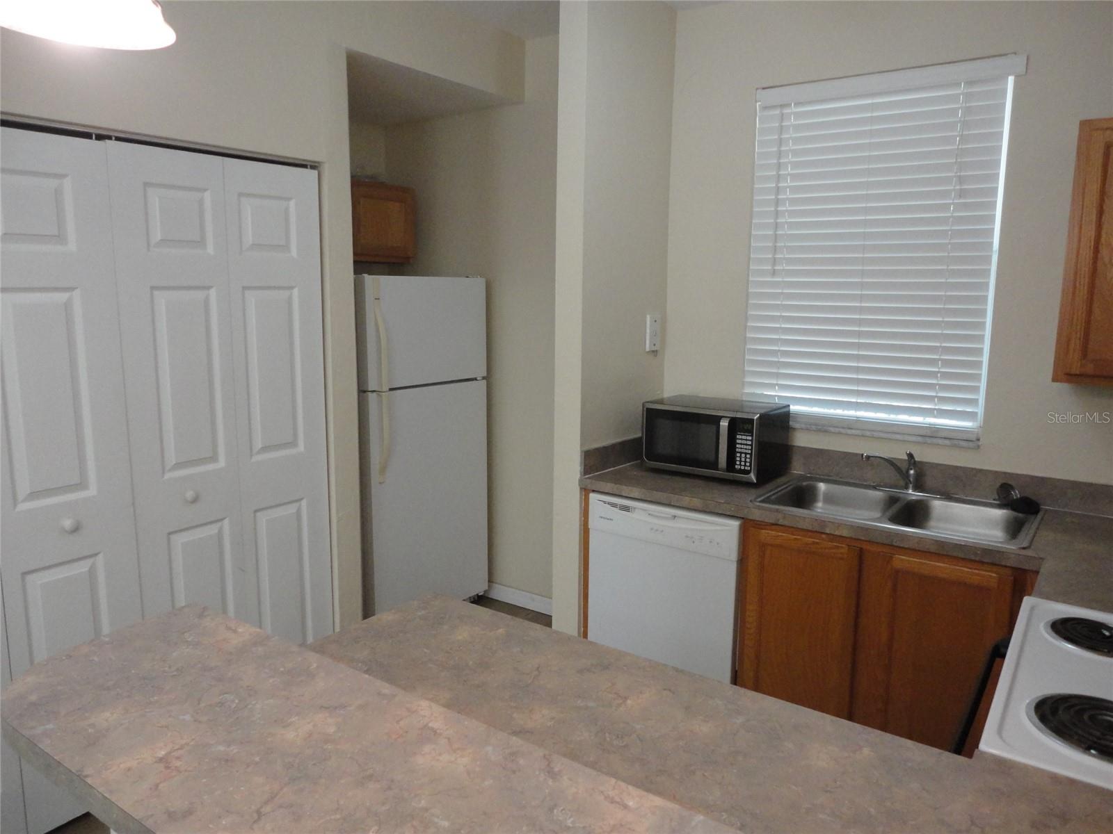3584 Sw 30th Way #129 Property Photo 3