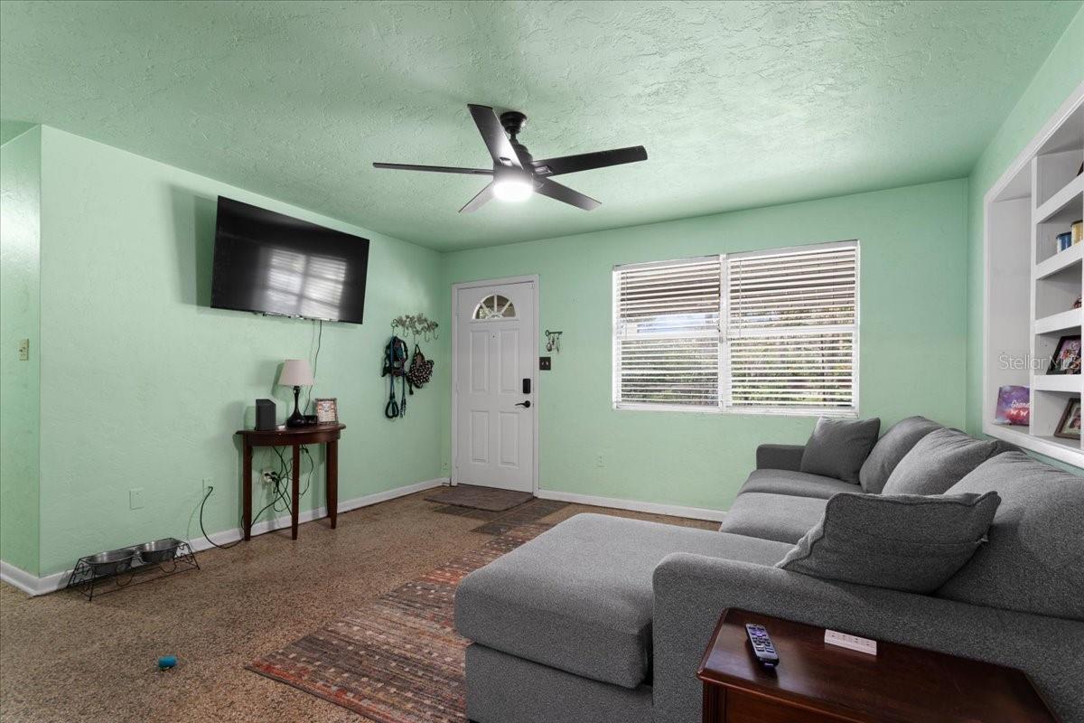 1636 Nw 34th Pl Property Photo 8