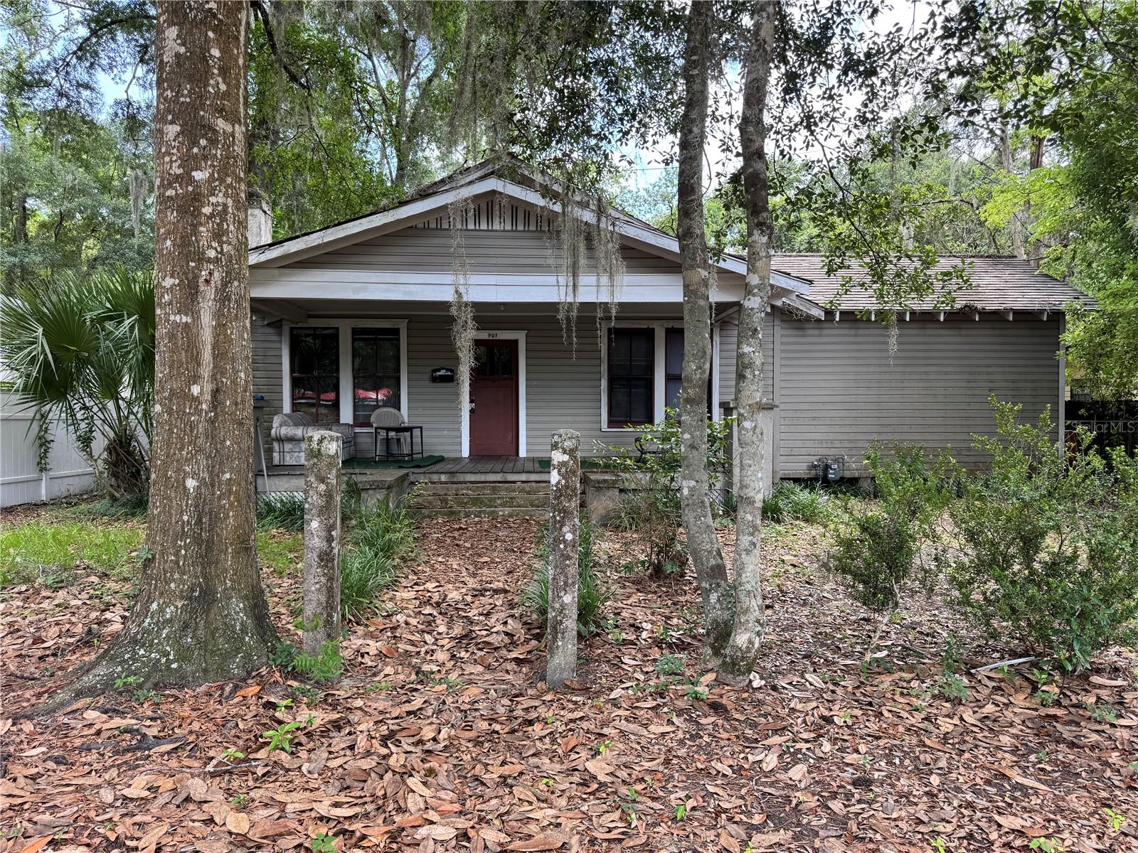 907 Nw 11th Ave Property Photo 2