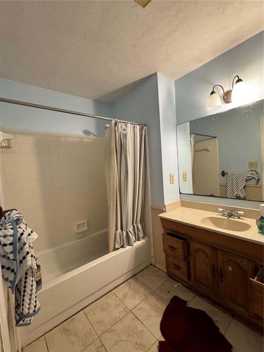 713 Nw 95th Ter Property Photo 13