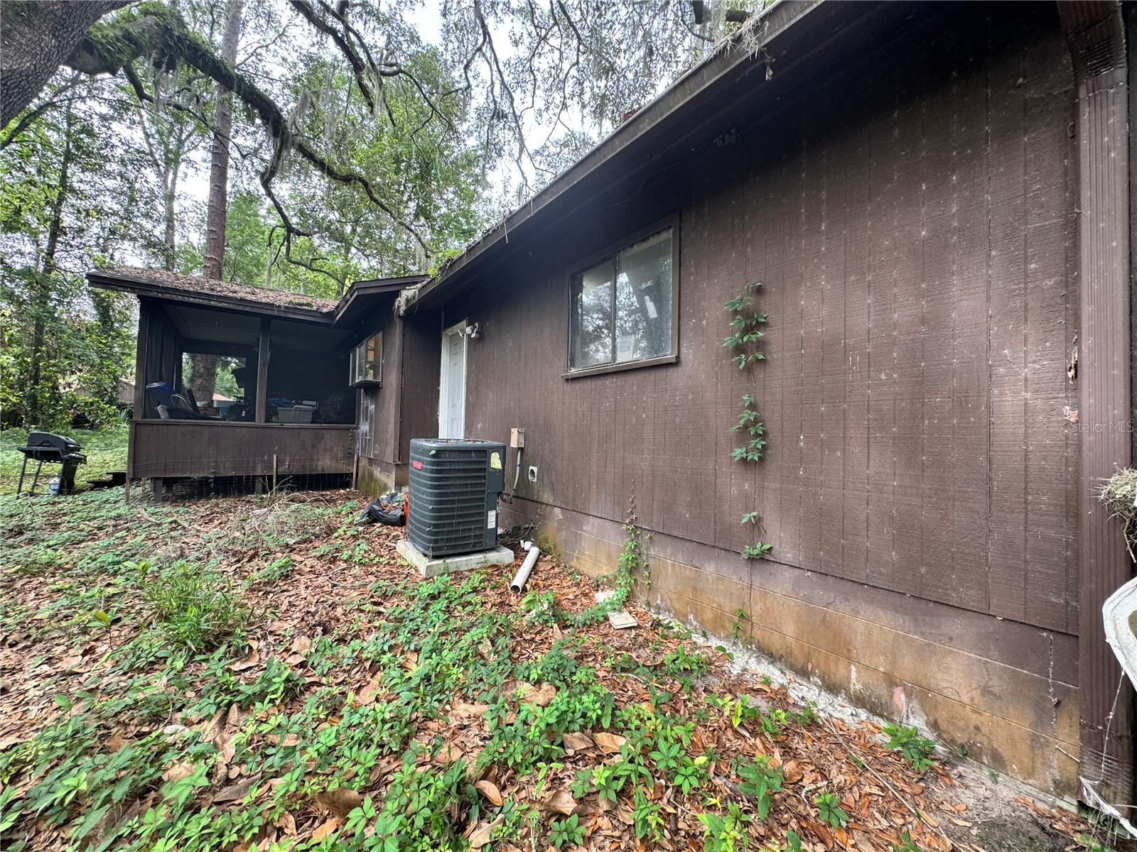 713 Nw 95th Ter Property Photo 16