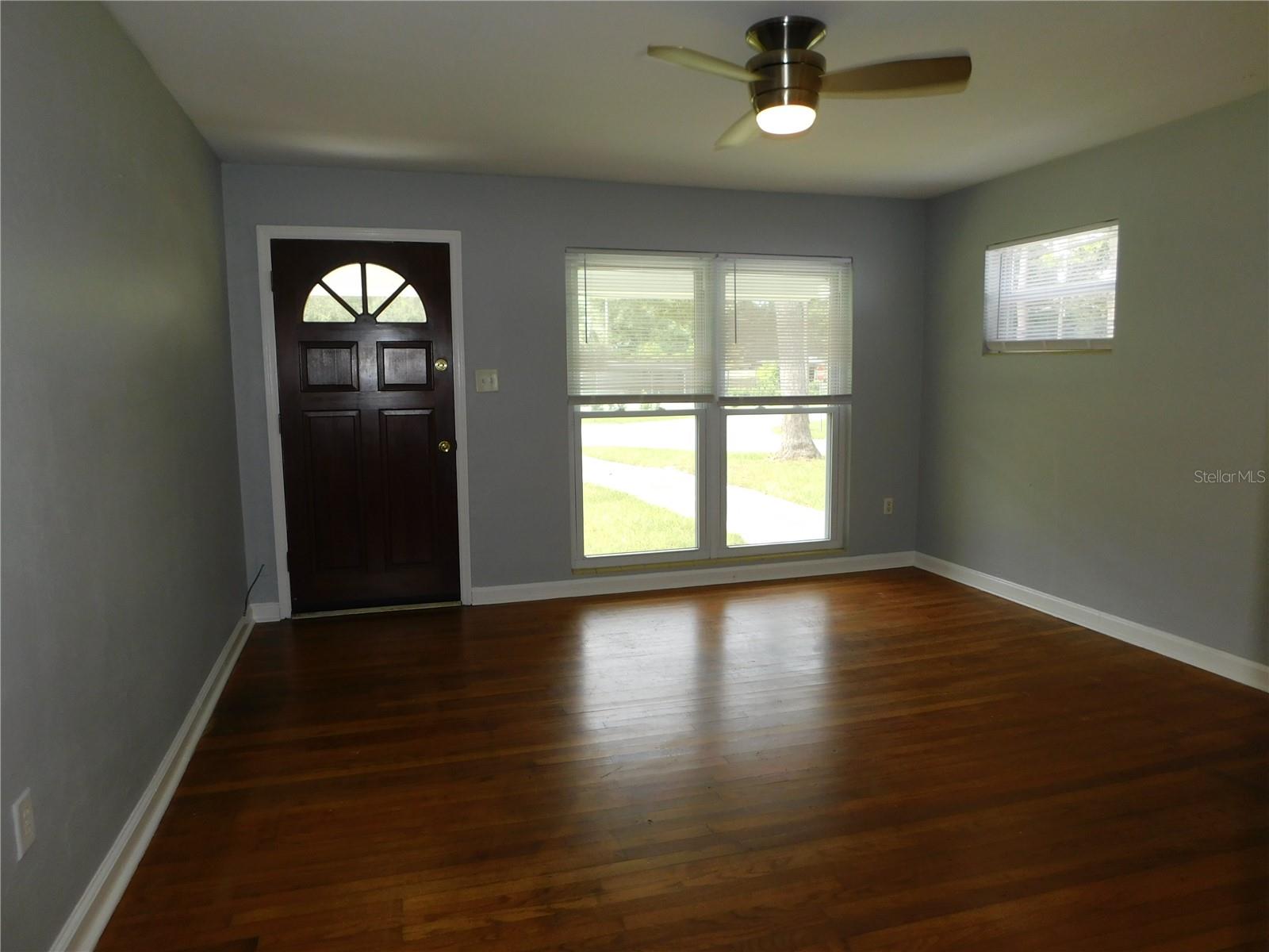 507 Nw 34th Ter Property Photo 3