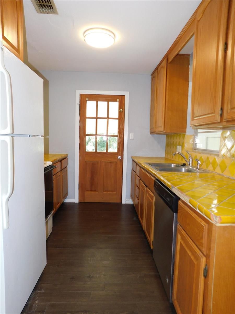 507 Nw 34th Ter Property Photo 6