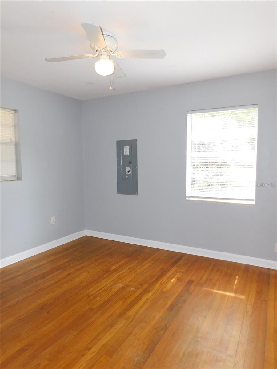 507 Nw 34th Ter Property Photo 10