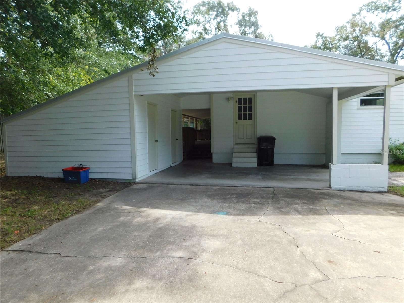 507 Nw 34th Ter Property Photo 16