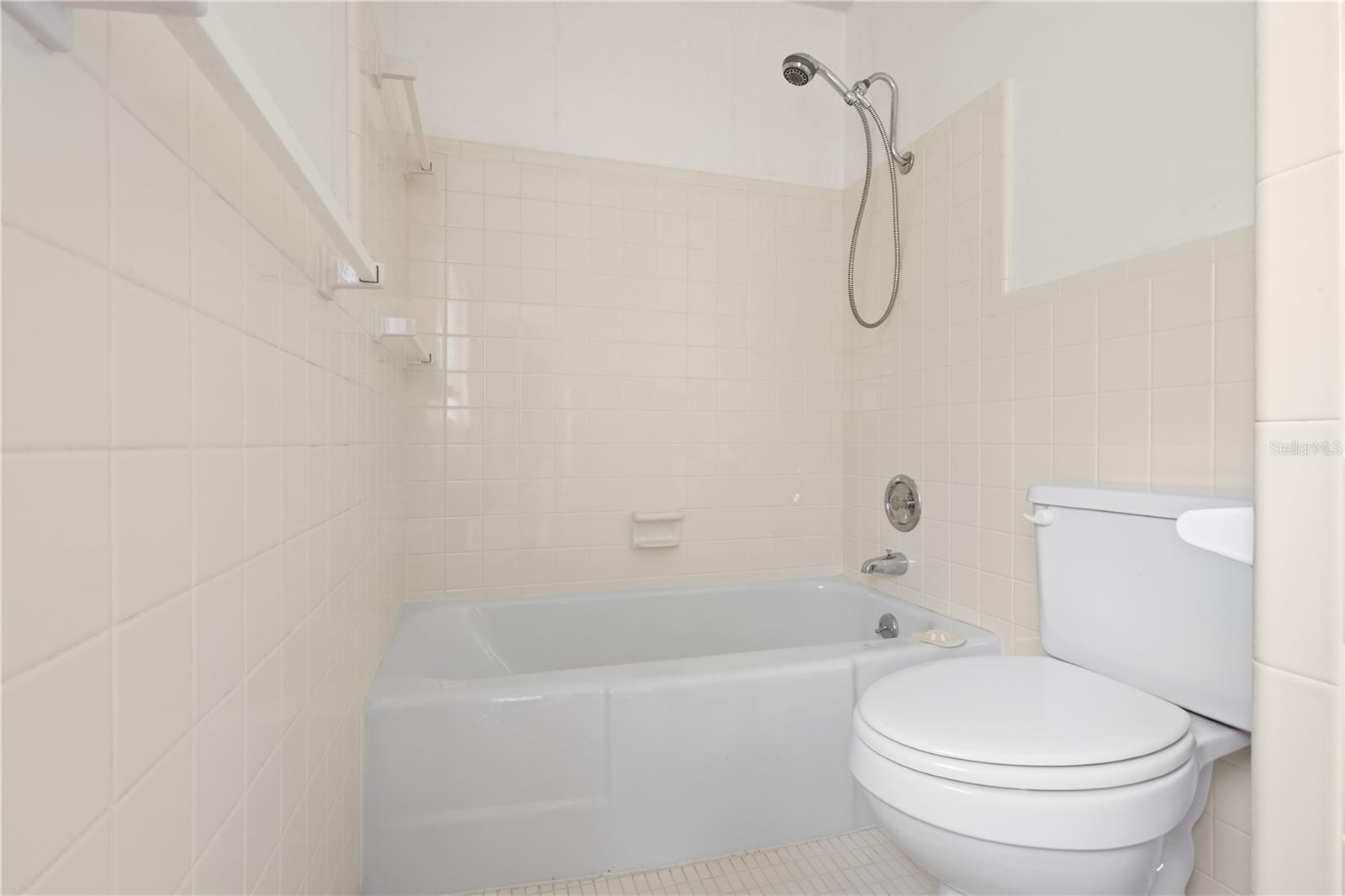 214 Se 2nd St Property Photo 60