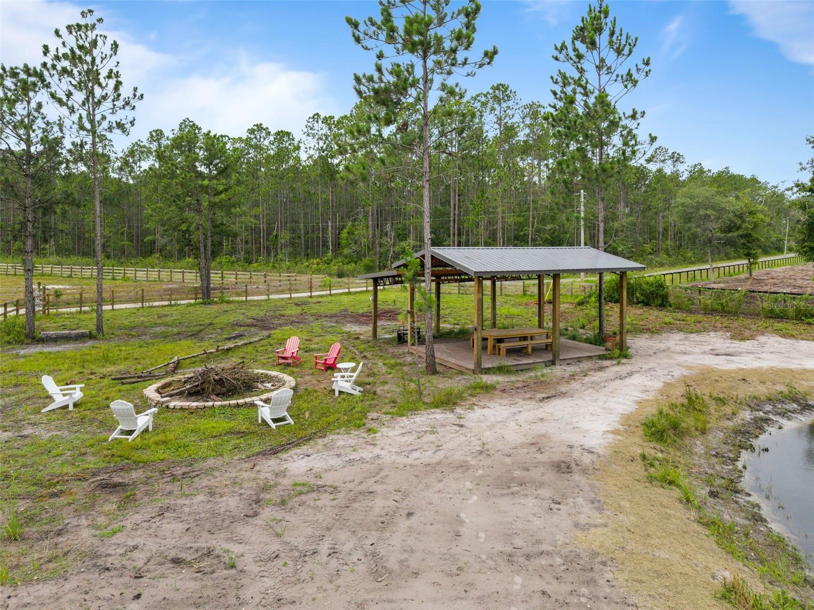 5753 Retreat Rd Property Photo 6