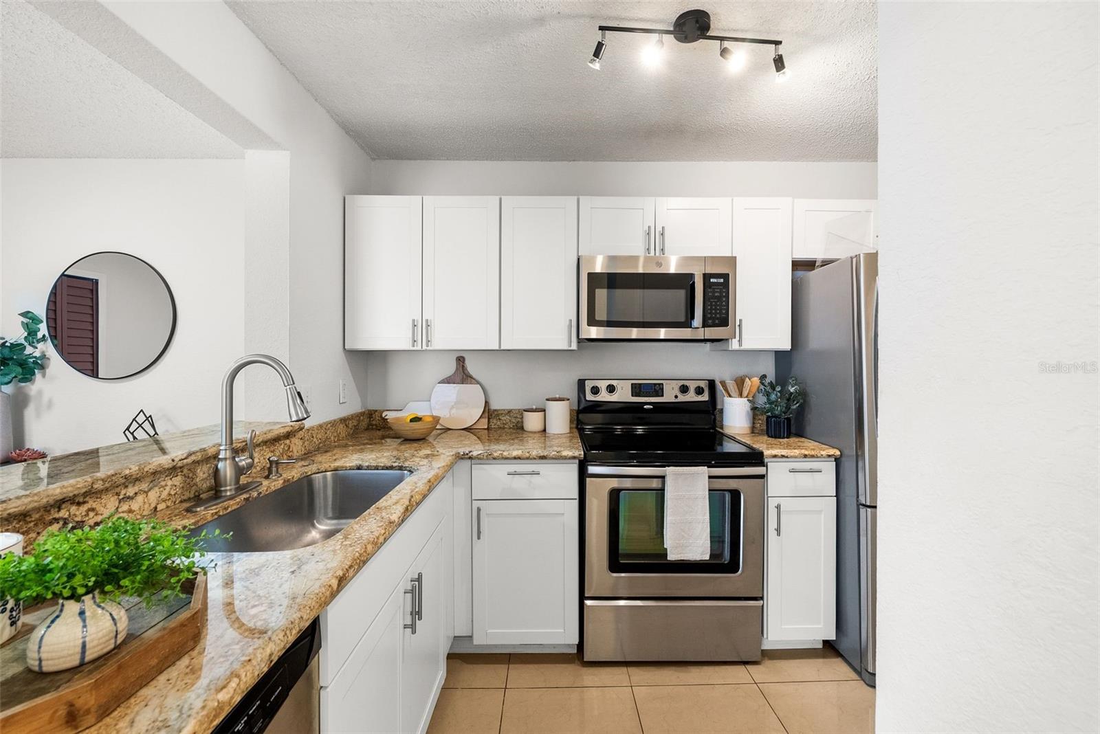 3705 Sw 27th St #1117 Property Photo 14