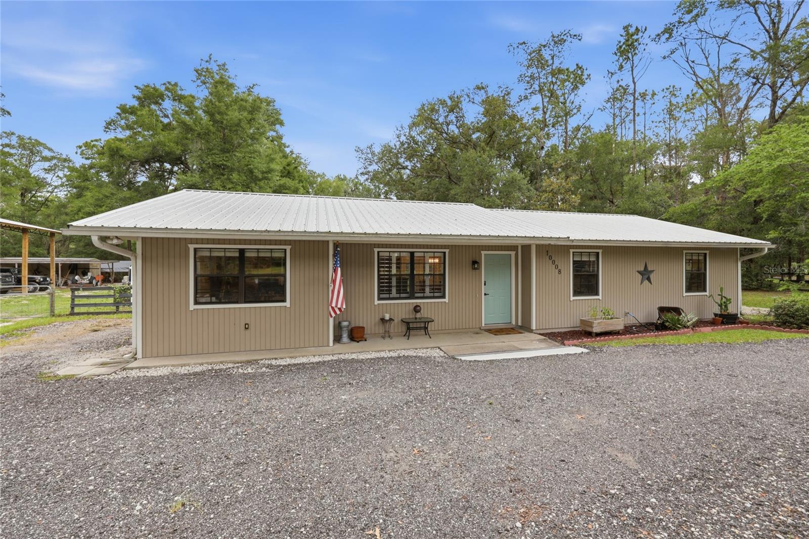 10008 Sw 80th Way Property Photo 1