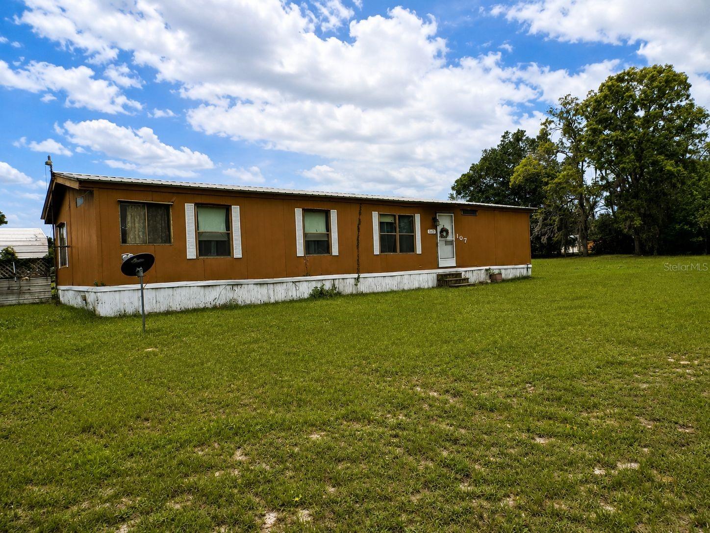 107 Green Oak Dr Property Photo 6