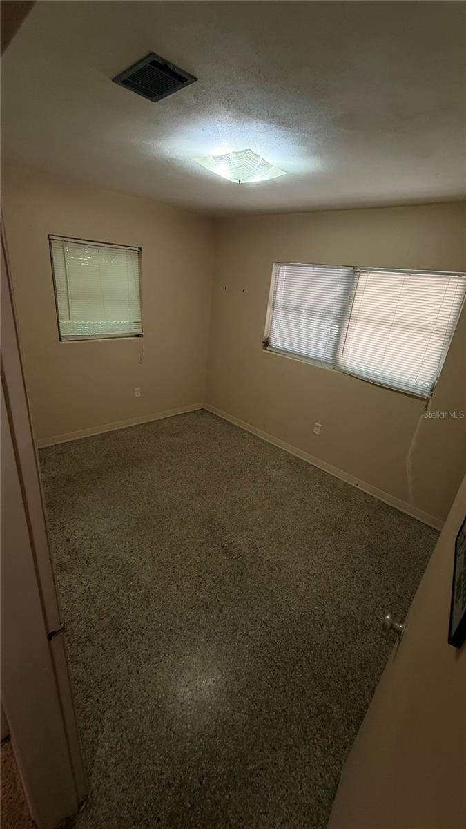 932 Ne 6th Ave Property Photo 7