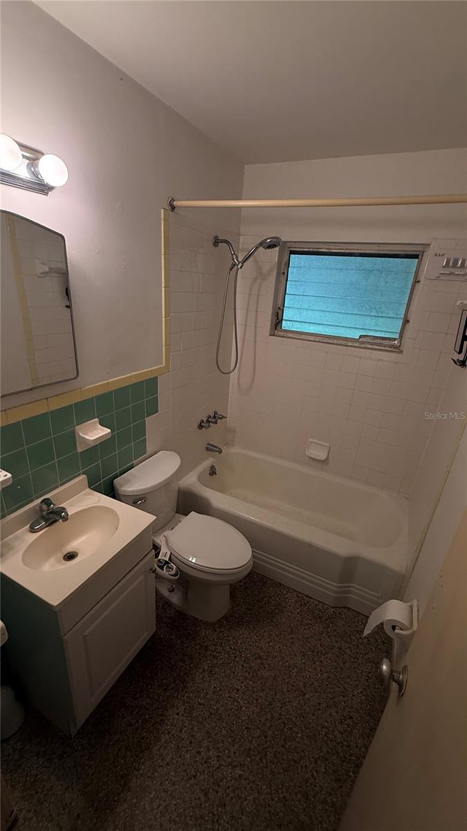 932 Ne 6th Ave Property Photo 10