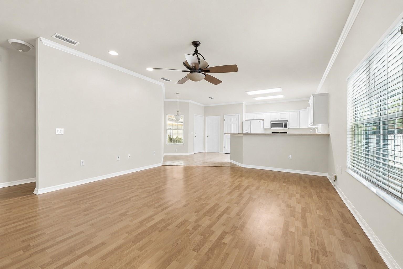 1125 Nw 120th Way Property Photo 4