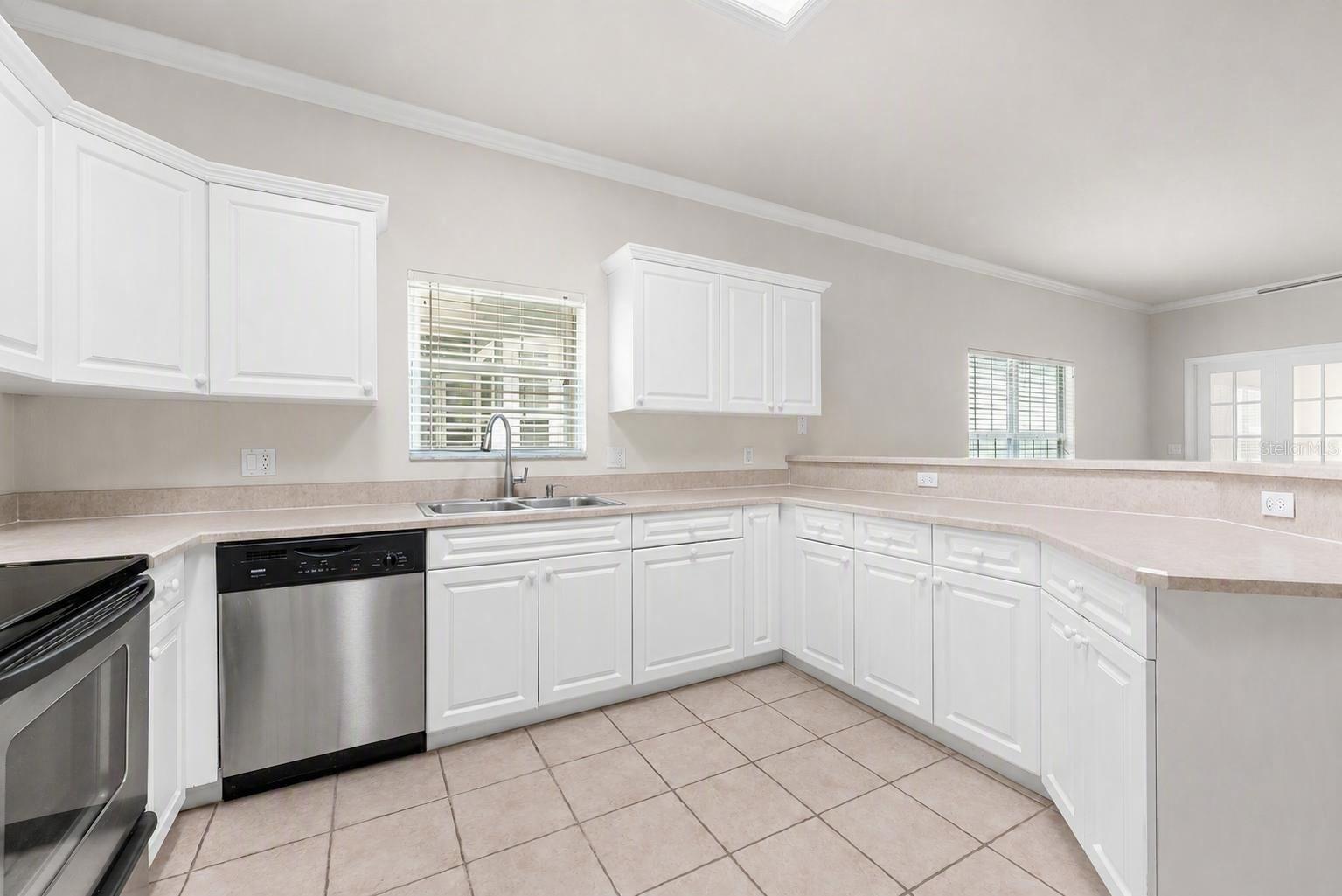 1125 Nw 120th Way Property Photo 9
