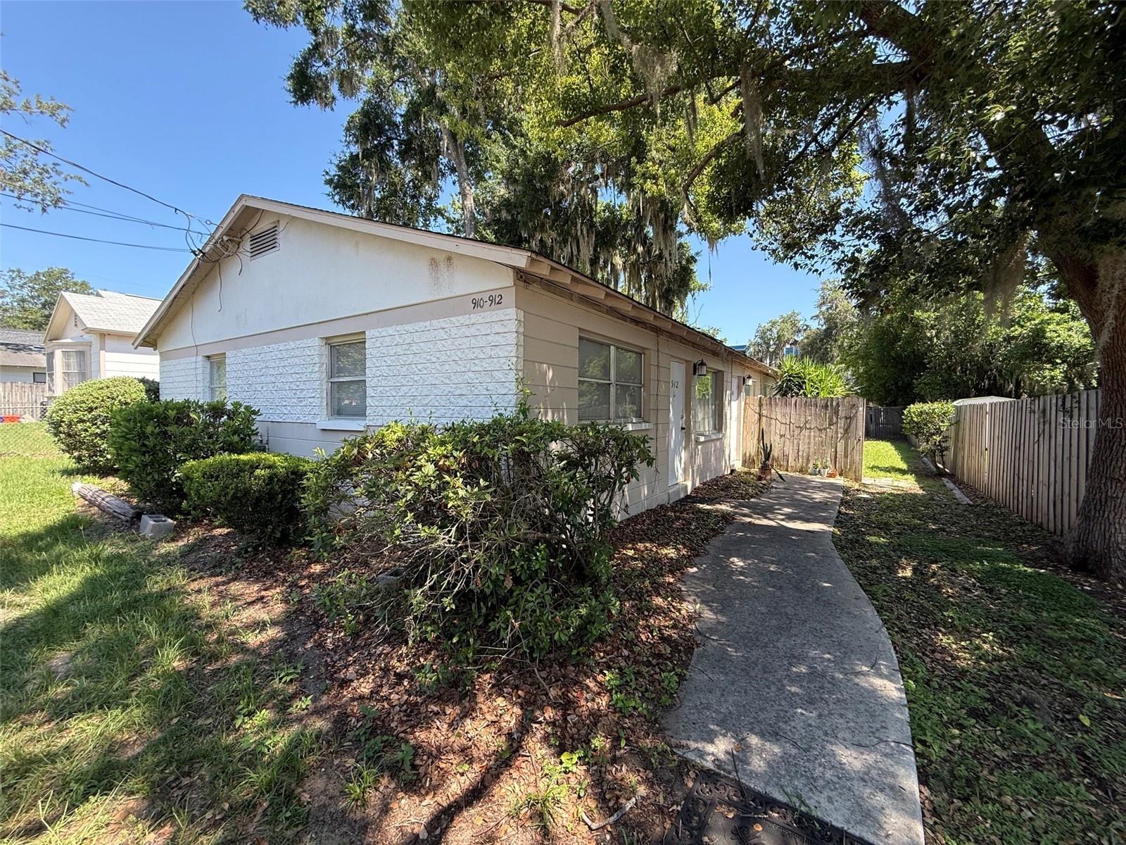912 Sw 6th Ave Property Photo 1