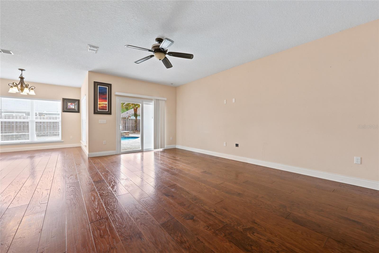 8345 Nw 54th Ter Property Photo 8