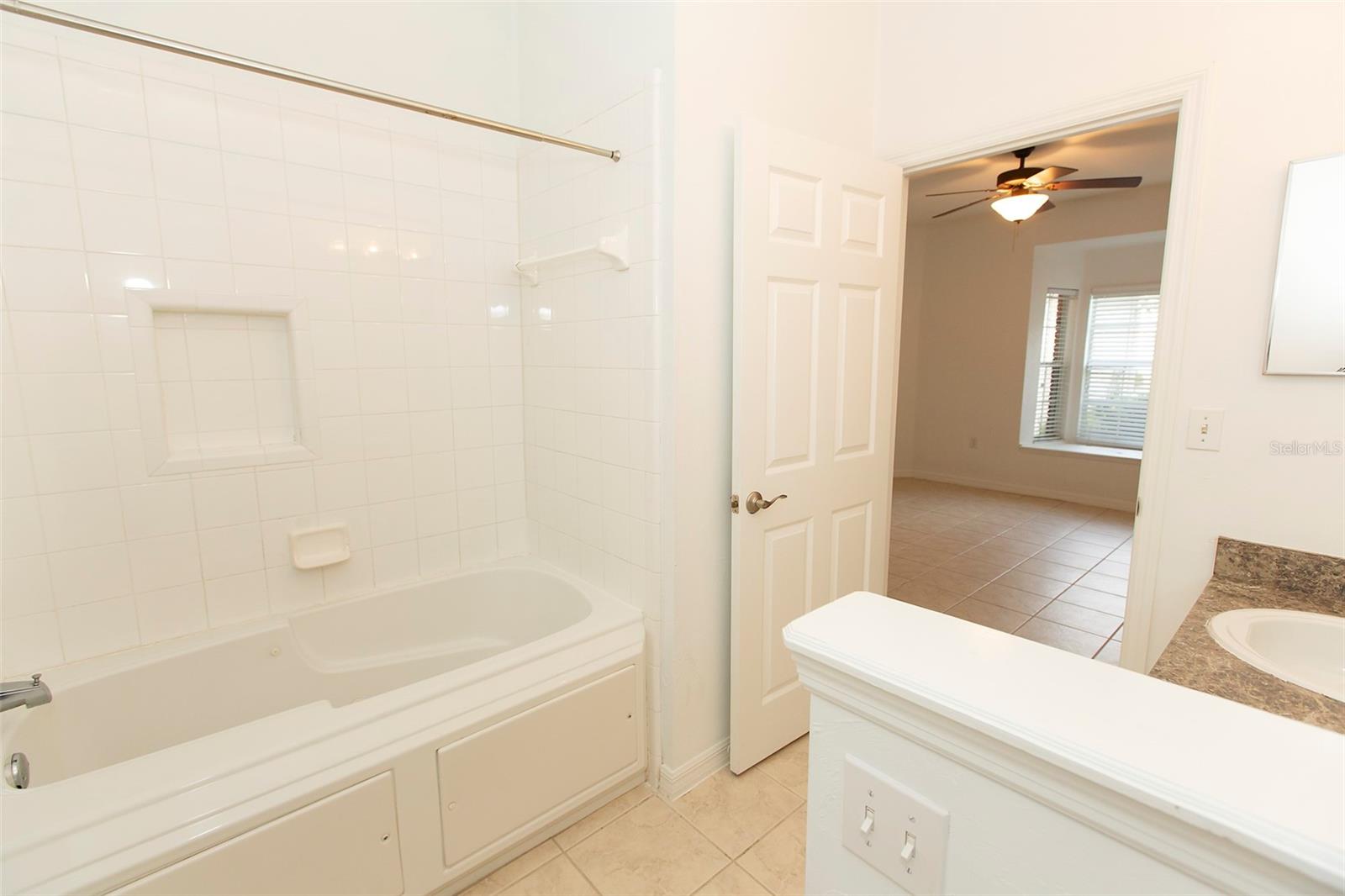 7952 Nw 51st Way Property Photo 14