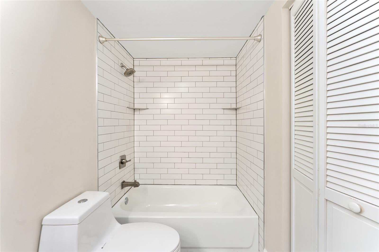 408 W University Ave #7b Property Photo 26