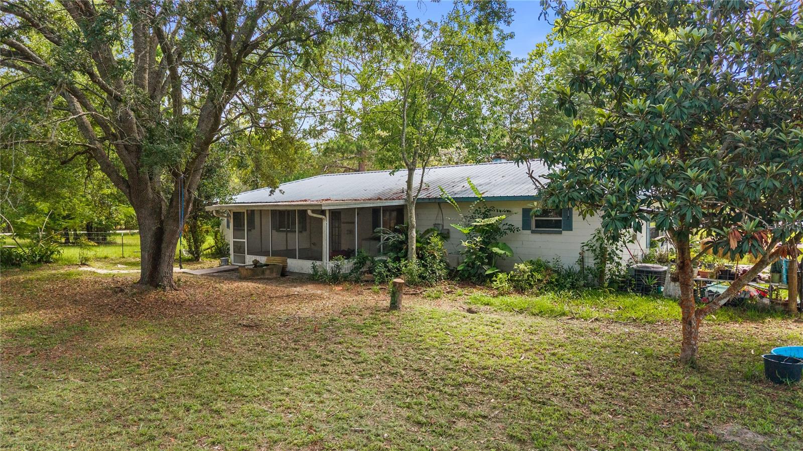17250 Nw 26th Ct Property Photo 2
