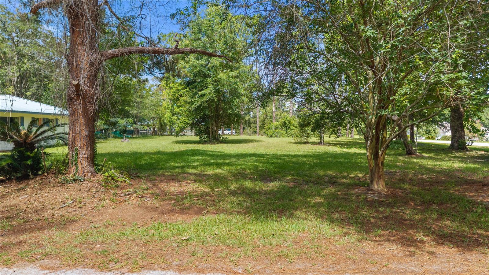 17250 Nw 26th Ct Property Photo 32