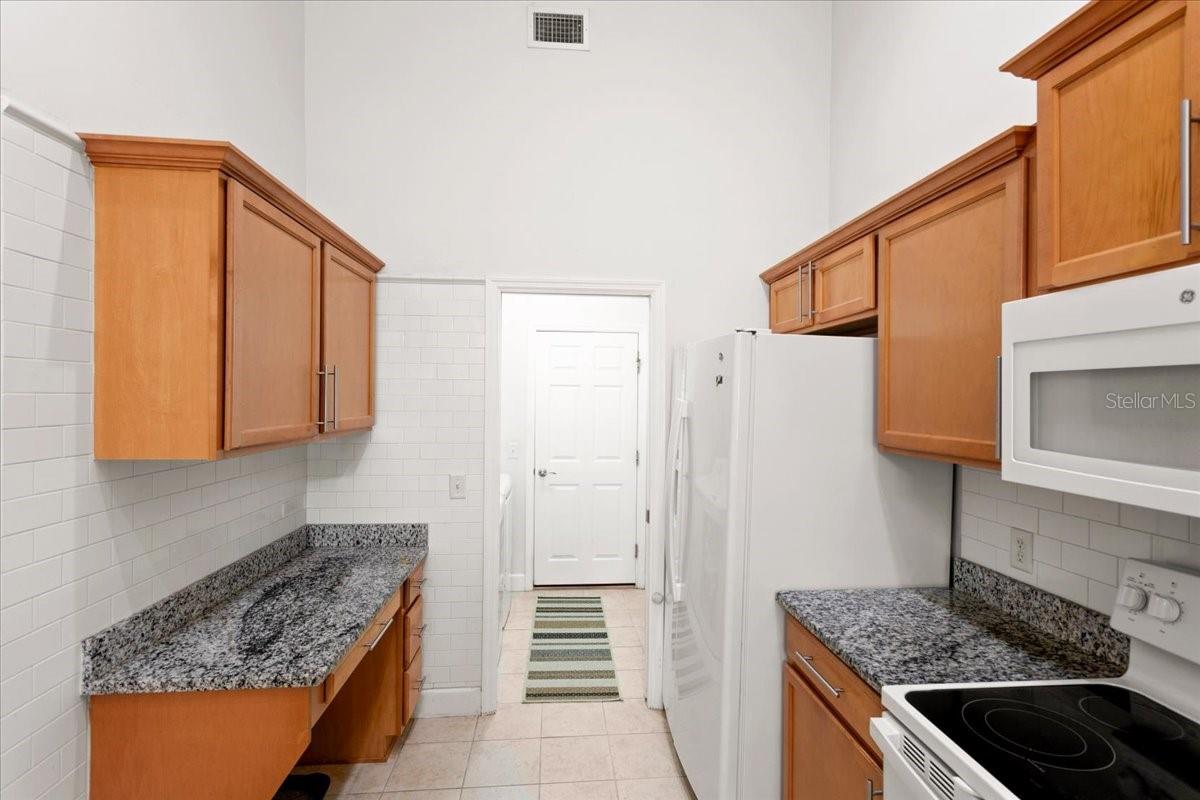 2242 Nw 51st Ave Property Photo 8
