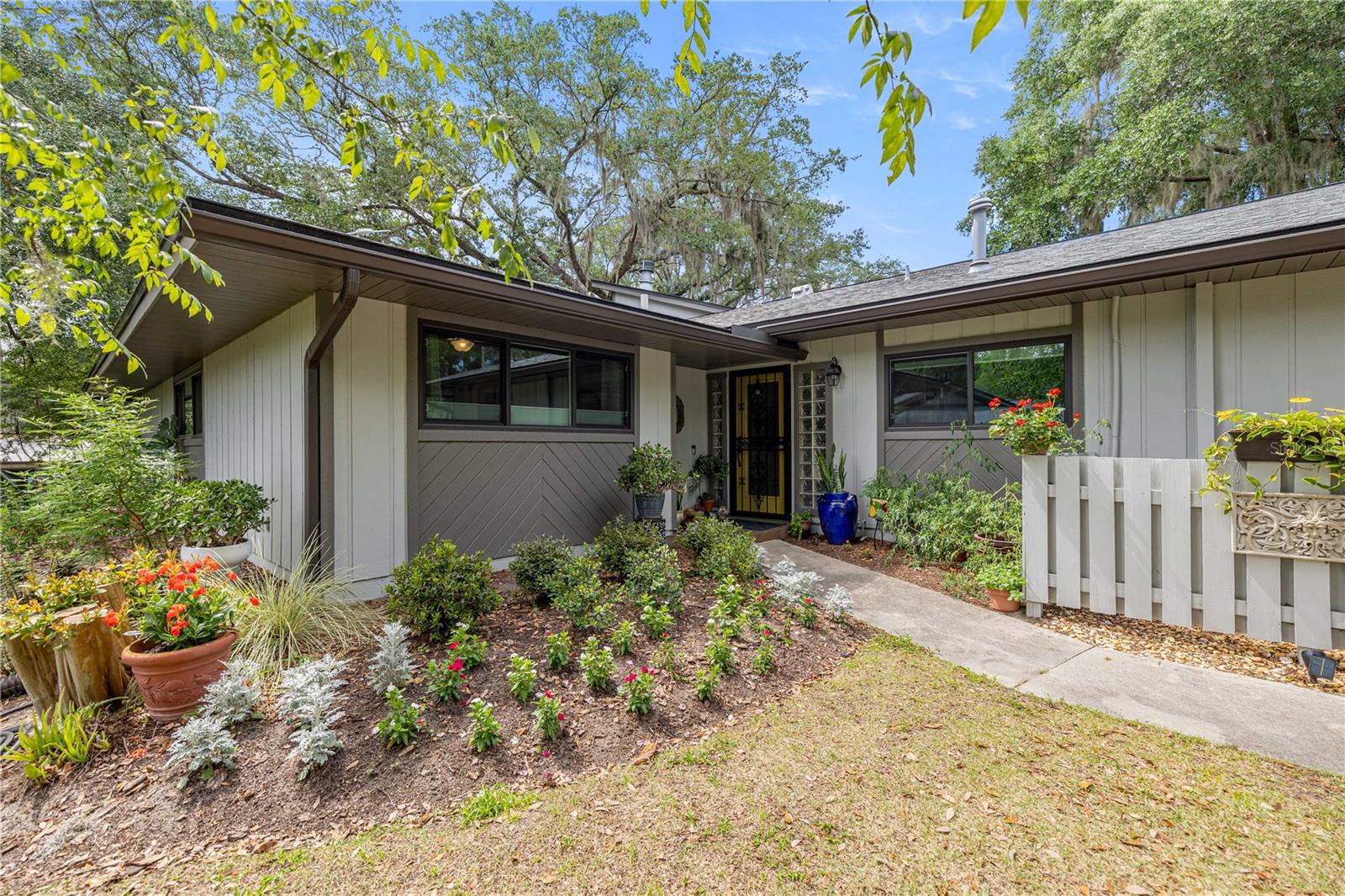 1598 Nw 19th Cir Property Photo 33