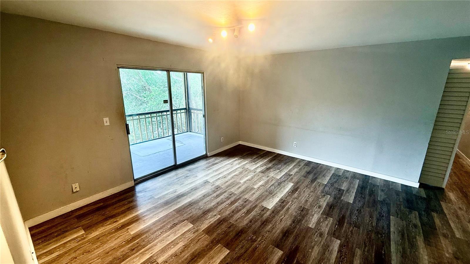 6519 W Newberry Rd #812 Property Photo 4