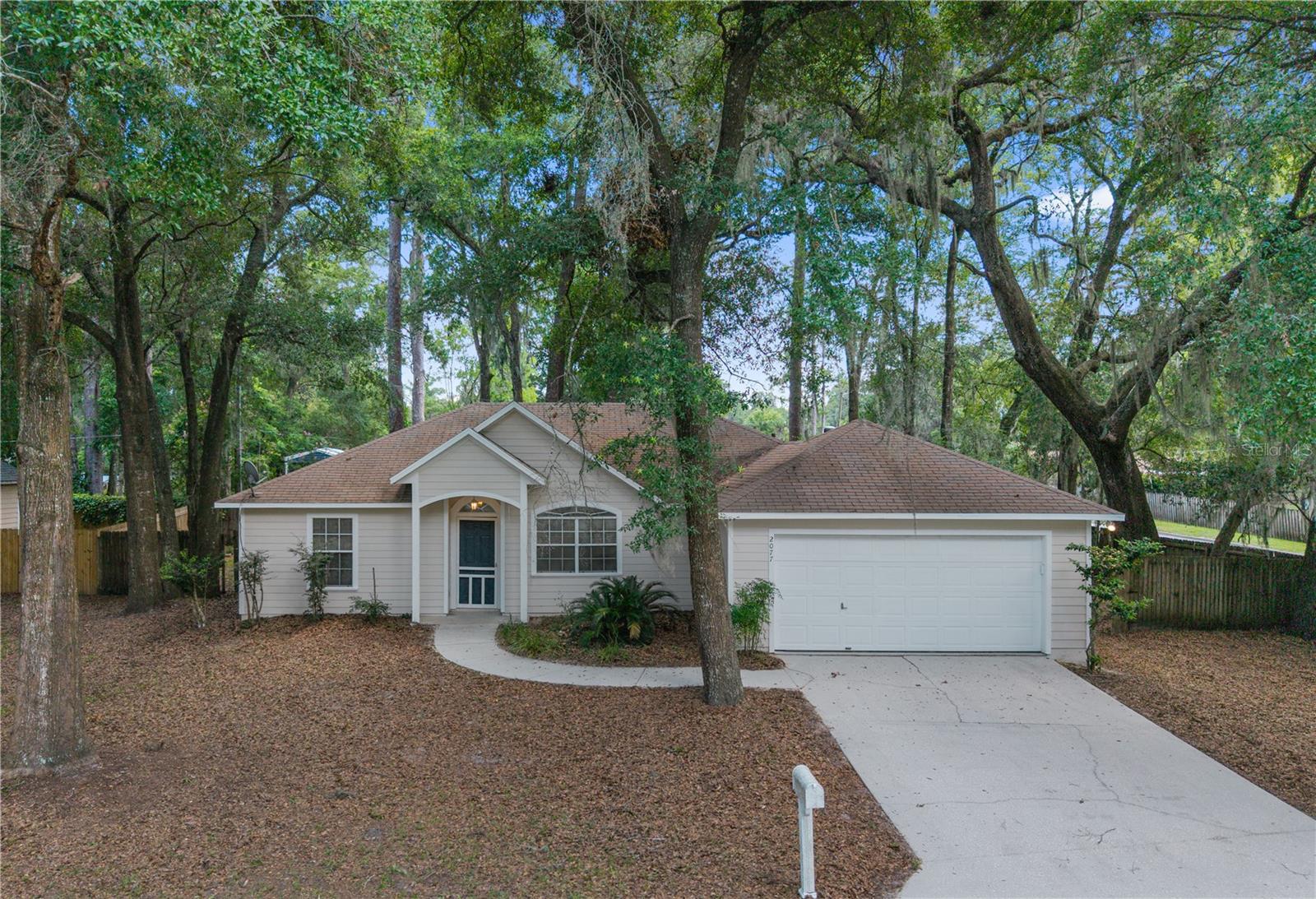 2077 Sw 42nd Ln Property Photo 1